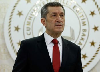 Milli Eğitim Bakanı Selçuk: Okullar gerekli hazırlıklar yapılarak açılacak