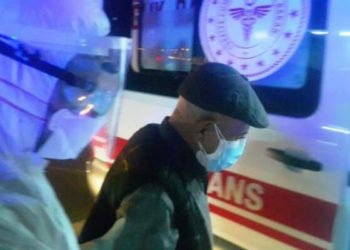 Ateşi yüksek çıkan babasını kaçırmaya çalıştı