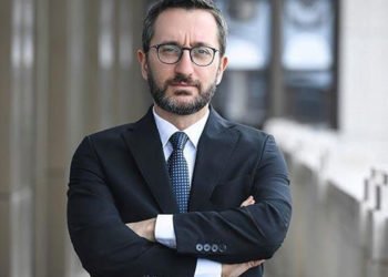 İletişim Başkanı Altun: Sağlık sisteminin çökmesine izin vermeyeceğiz.