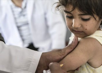 Koronavirüs 117 milyon çocuğun kızamık aşısını erteleyebilir