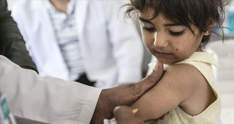 Koronavirüs 117 milyon çocuğun kızamık aşısını erteleyebilir