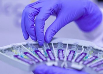 Türk bilim insanı koronavirüs aşısında illk aşamayı başarıyla tamamladı