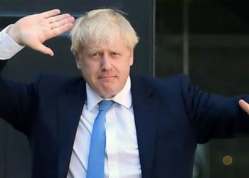Boris Johnson: 'Sürü bağışıklığı'ndan yoğun bakıma!