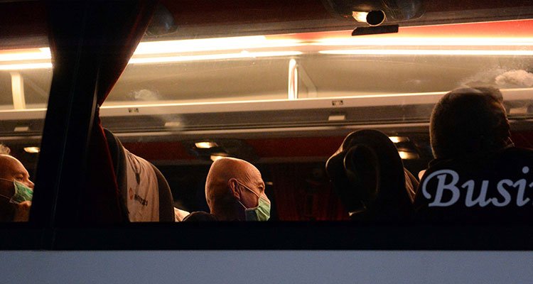 Cezayir'den getirilen 320 Türk işçiler Tokat'ta yurtlara yerleştirildi