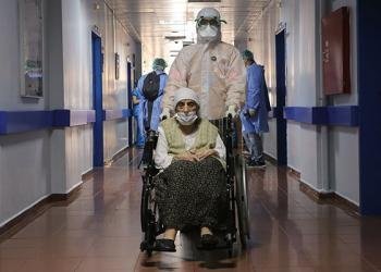 107 yaşındaki Havahan Karadeniz koronayı yendi