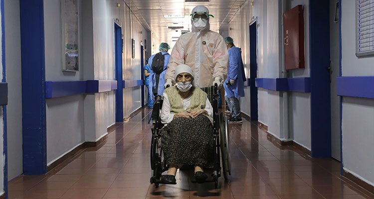 107 yaşındaki Havahan Karadeniz koronayı yendi