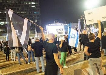İsrail'de Netanyahu'ya karşı sosyal mesafeli protesto