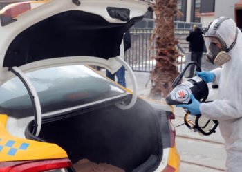 Kağıthane'de taksicilerin ateşi ölçüldü