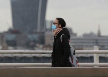 İngiltere'nin korona önlemi işe yaradı, yeni vaka sayısı hızla düştü