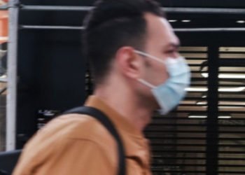 Bilim Kurulu Üyesi Prof. Dr. Tevfik Özlü: Uzun süre evde kalmaya hazır olun