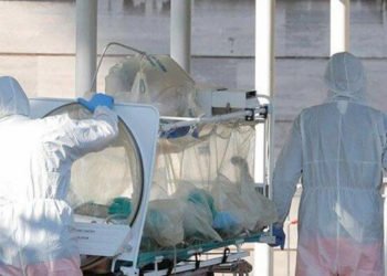 İtalya'da koronavirüsten can kaybı 15 bin 887'ye yükseldi