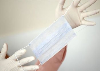 Fransa, İtalya ve İspanya'ya gönderilecek maskelere el koydu