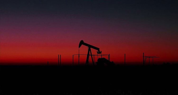 Fiyatlardaki çöküşün ardından ABD'den petrol hamlesi