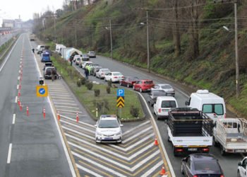 Korona tedbirlerini aşmak için WhatsApp grubu kurmuşlar