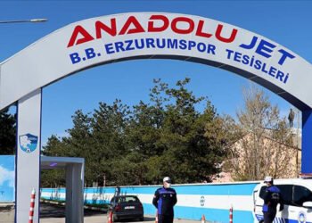 Erzurumspor'da futbolcu ve çalışanlardan oluşan 72 kişi karantinaya alındı