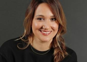 Gupse Özay yılbaşına gün aldı…