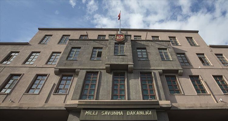 MSB: Hakkari'de kullanıma hazır 2 TAS füzesi imha edildi