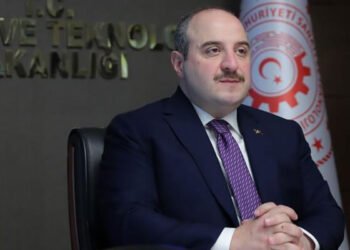 Bakan Varank: Türkiye yılın son iki çeyreğinde piyasalara çok sağlam dönüş yapabilir