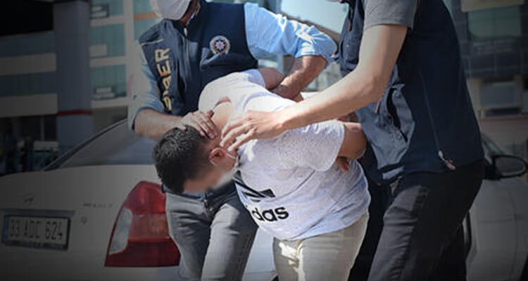Bakan Albayrak ve ailesine yönelik hakaret içerikli paylaşımlara ilişkin 1 tutuklama