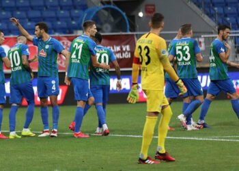 Çaykur Rizespor uzatmada kazandı
