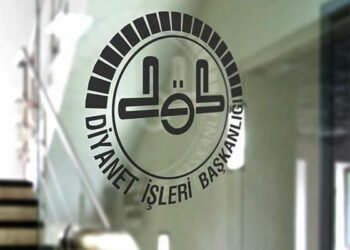 Diyanet: 2020'de hac için kesin kayıt yaptıranlar 2021 için erteleme veya vazgeçme tercihinde bulunabilecek