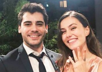 Dilan Telkök ile Berkay Hardal düğün davetiyesini Instagram'dan çekilişe sundu! 