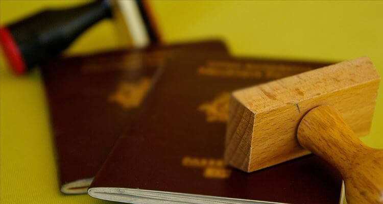 Kıbrıs Rum kesiminin onlarca suçlu ve kaçağa pasaport verdiği ortaya çıktı