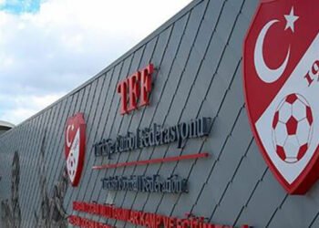 Futbol müsabakaları ekim ayından itibaren sınırlı sayıda seyirciyle oynanacak