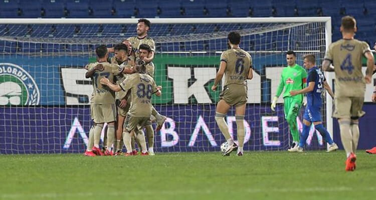 Fenerbahçe sezonun ilk maçında kazandı