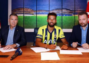 Nazım Sangare, resmen Fenerbahçe'de