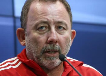 Beşiktaş Teknik Direktörü Sergen Yalçın'ın koronavirüs testi pozitif çıktı