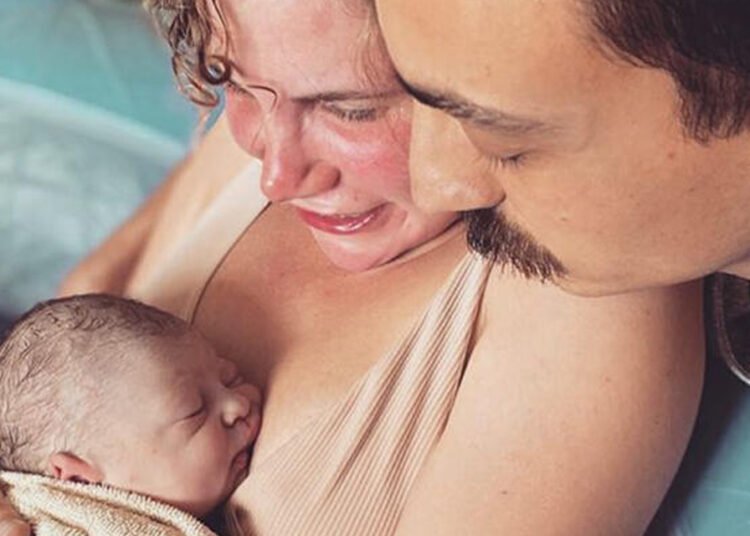 Ayşecan Tatari anne oldu