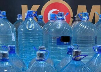 Sahte/kaçak içki operasyonlarında 16 bin 737 litre etil alkol ile 3 bin 253 litre sahte alkollü içki ele geçirildi