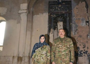 Azerbaycan Cumhurbaşkanı Aliyev işgalden kurtarılan Ağdam'ı ziyaret etti