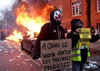 Fransa'da güvenlik yasa tasarısının protesto edildiği gösterilerde şiddet olayları yaşandı