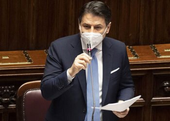 İtalya'da Başbakan Giuseppe Conte ve hükümeti istifa etti