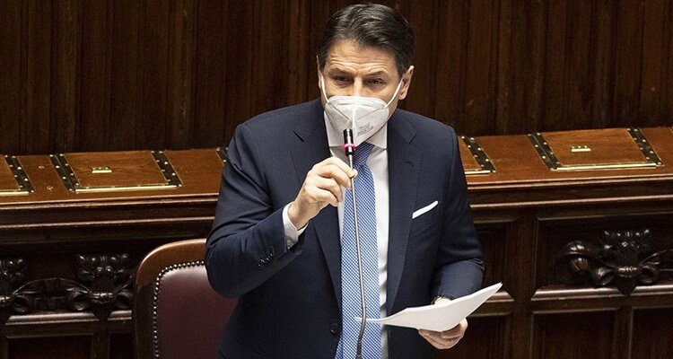 İtalya'da Başbakan Giuseppe Conte ve hükümeti istifa etti